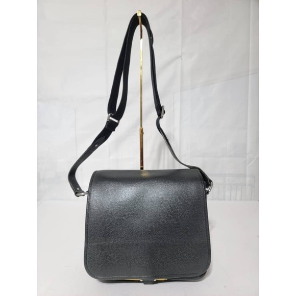 Authentic Louis Vuitton Taiga Andrei Messenger Bag Black - Picture 5 of 11